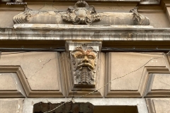 Mascaron, clădire din Brașov